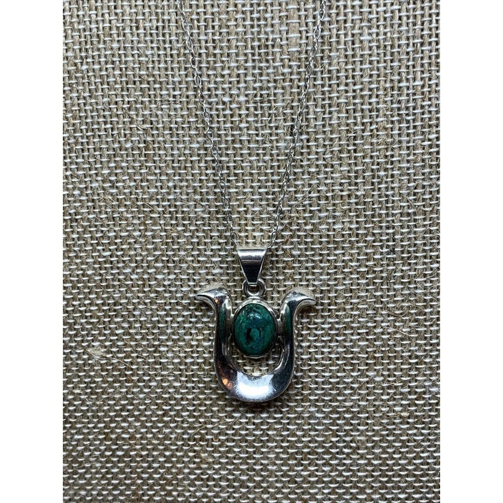 VINTAGE MExICAN STERLING SILVER & GREEN Cabochon TURQUOISE PENDANT 17” Chain
